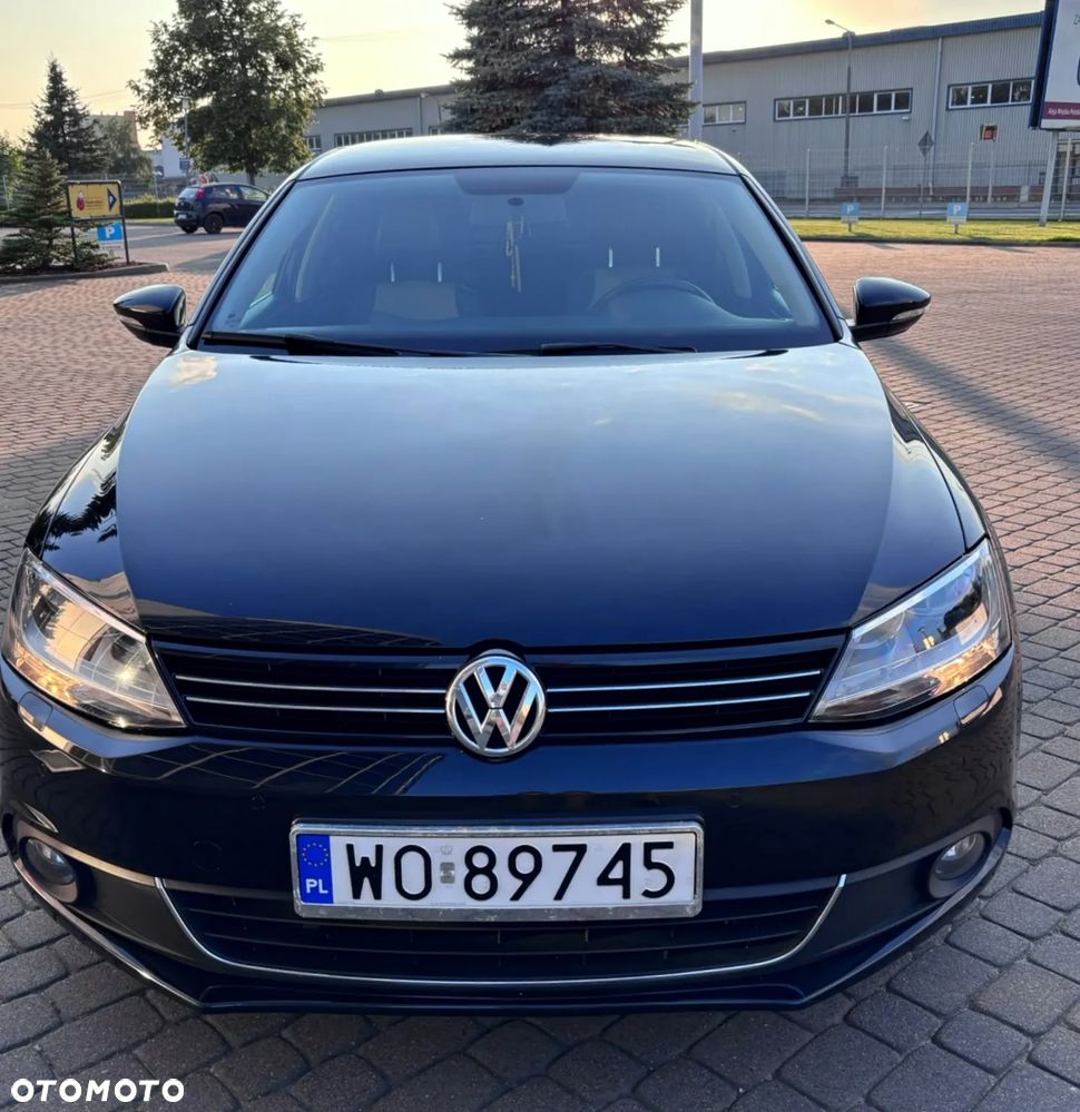 Volkswagen Jetta 1.6 TDI Highline - 3