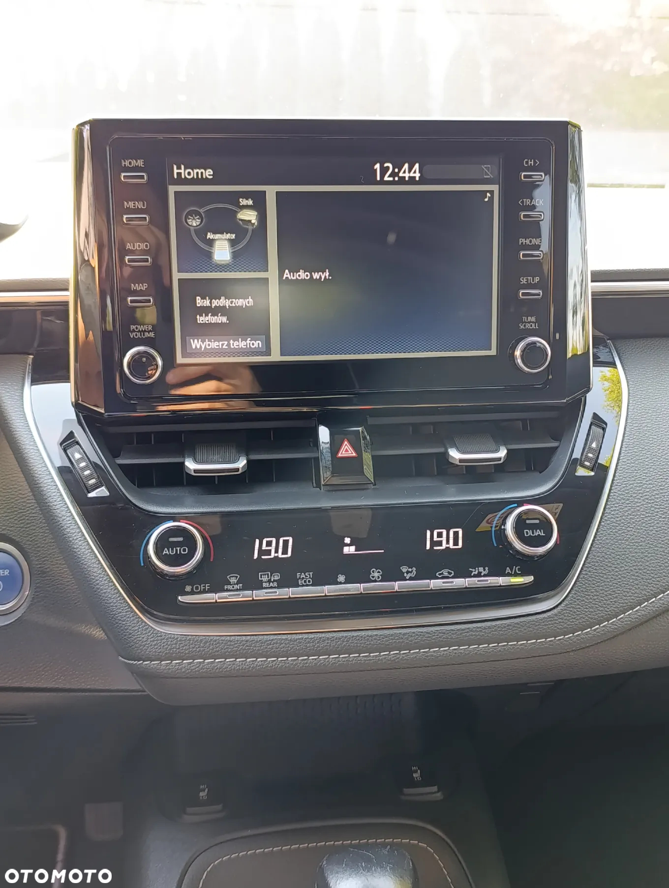 Toyota Corolla 1.8 Hybrid Comfort - 13