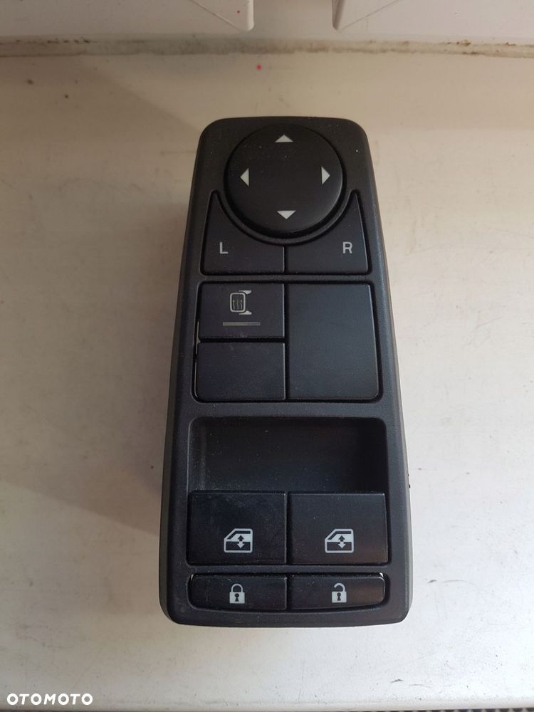 PANEL STEROWANIA SZYBY STEROWNIK LUSTEREK MAN TGX TGS TGL TGM 81258067109 - 1