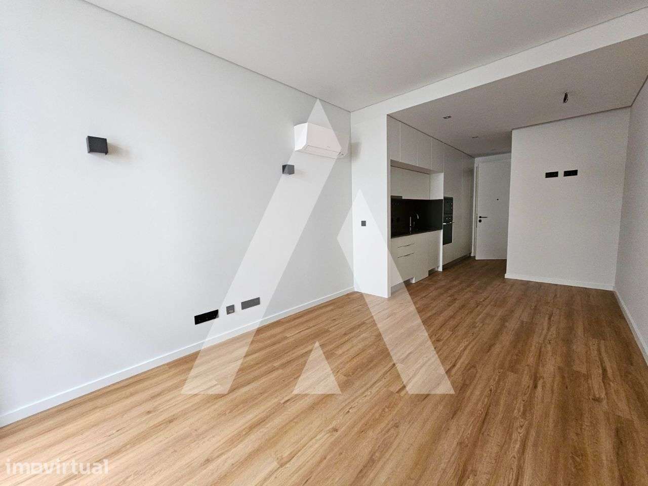 Apartamento T0 localizado no Centro de Aveiro - Grande imagem: 5/25