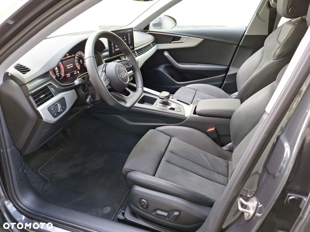 Audi A4 Limousine - 11