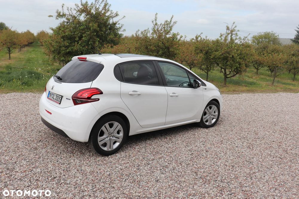 Peugeot 208 82 VTI Allure - 10