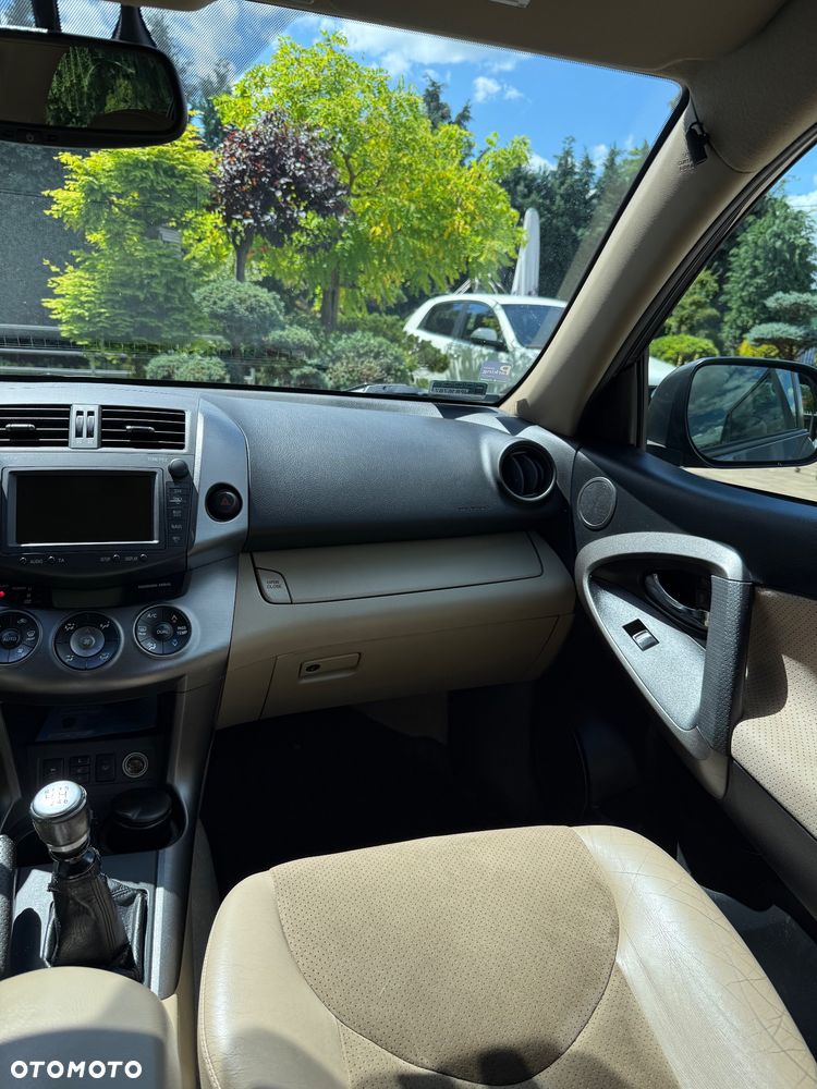 Toyota RAV4 2.2 D-4D 2010 - 10