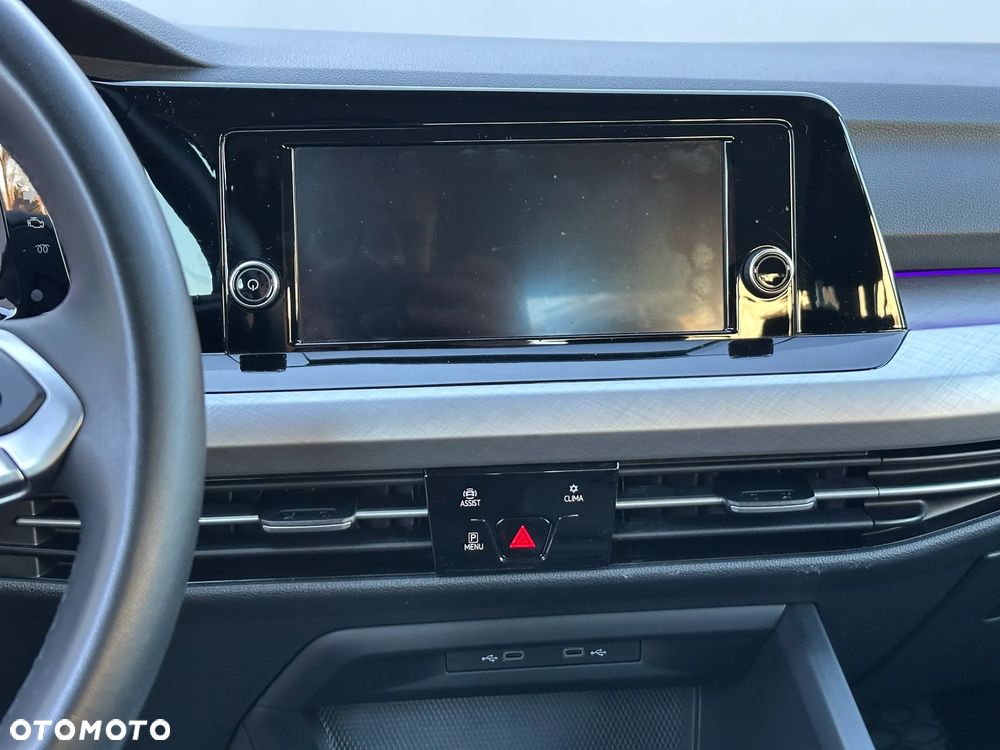 Volkswagen Golf VIII 1.5 eTSI EVO Life DSG - 12