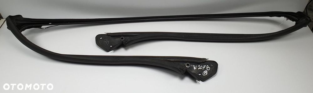 USZCZELKA SZYBY CZOŁOWEJ MERCEDES W207 A2076710120 - 1