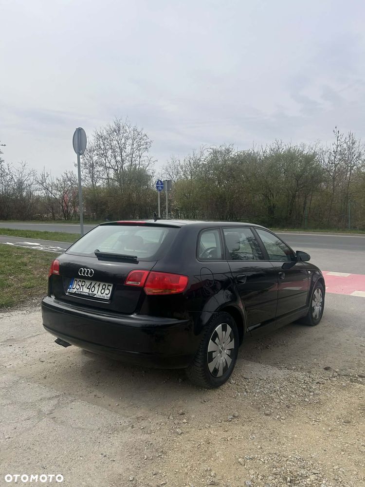 Audi A3 Sportback 2.0 TDI DPF Attraction - 6