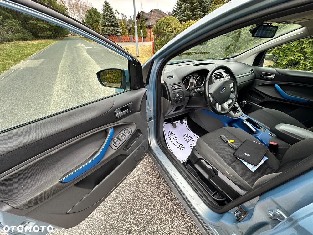 Ford Kuga 2.0 TDCi 2x4 Trend - 17