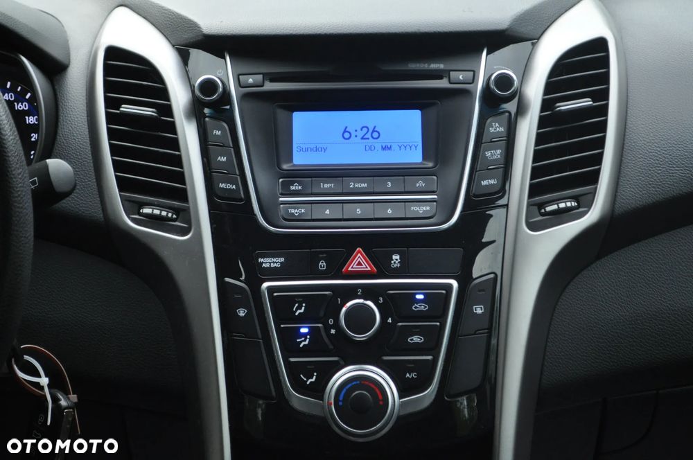 Hyundai i30 blue 1.4 Classic - 23