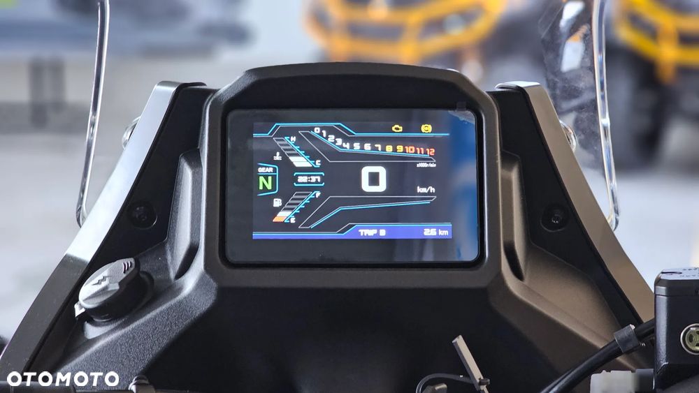 QJMOTOR SRT 300DX - 12