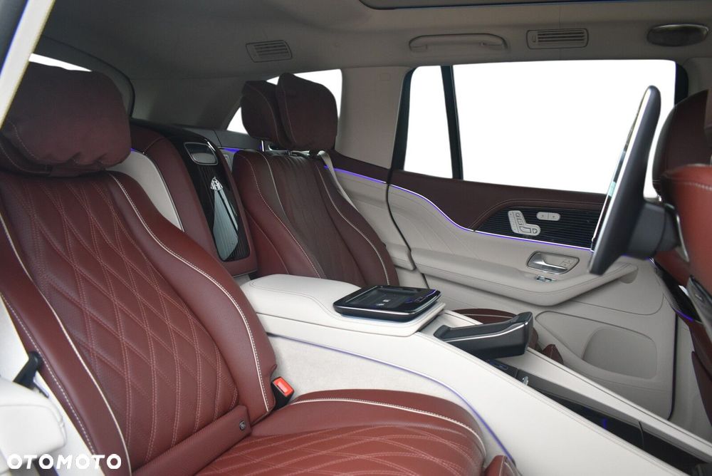 Mercedes-Benz GLS - 10