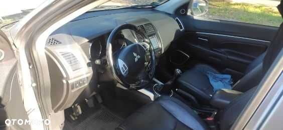 Mitsubishi ASX - 5