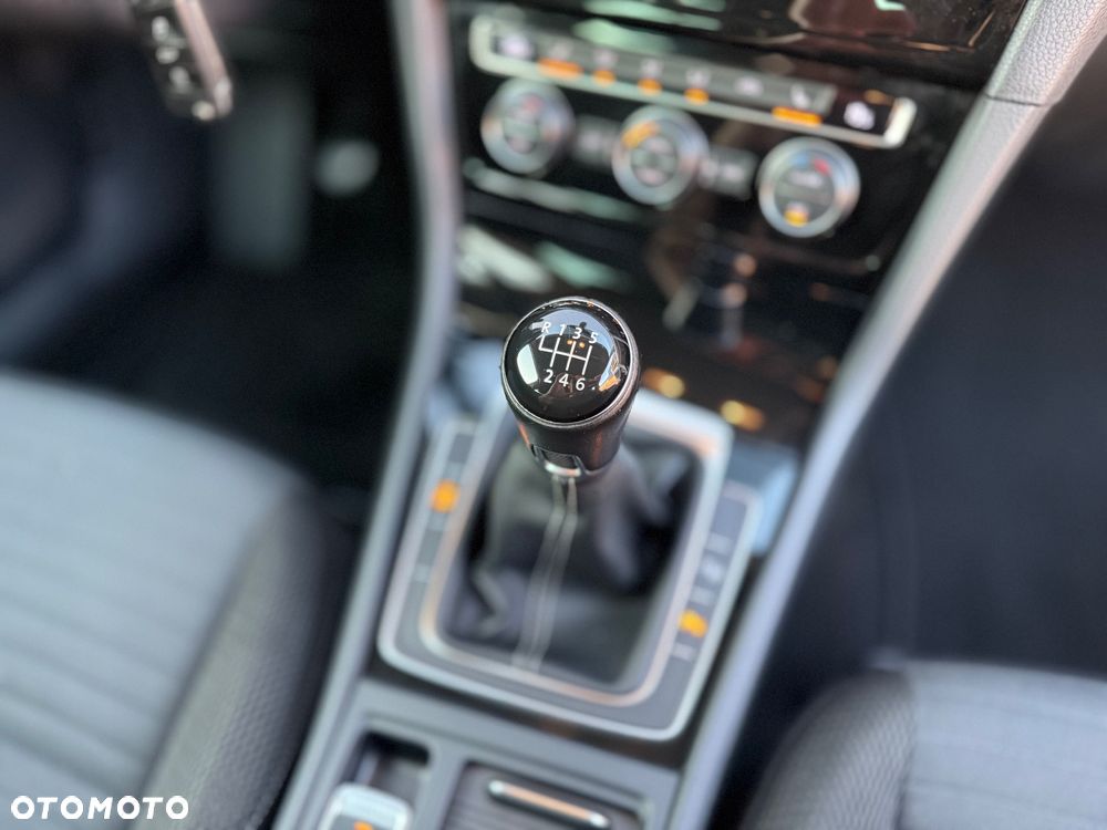 Volkswagen Golf 1.4 TSI BlueMotion Technology Cup - 19