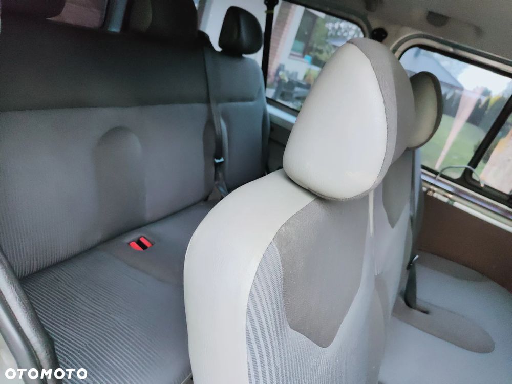 Opel Vivaro L2H1 2.9t - 8