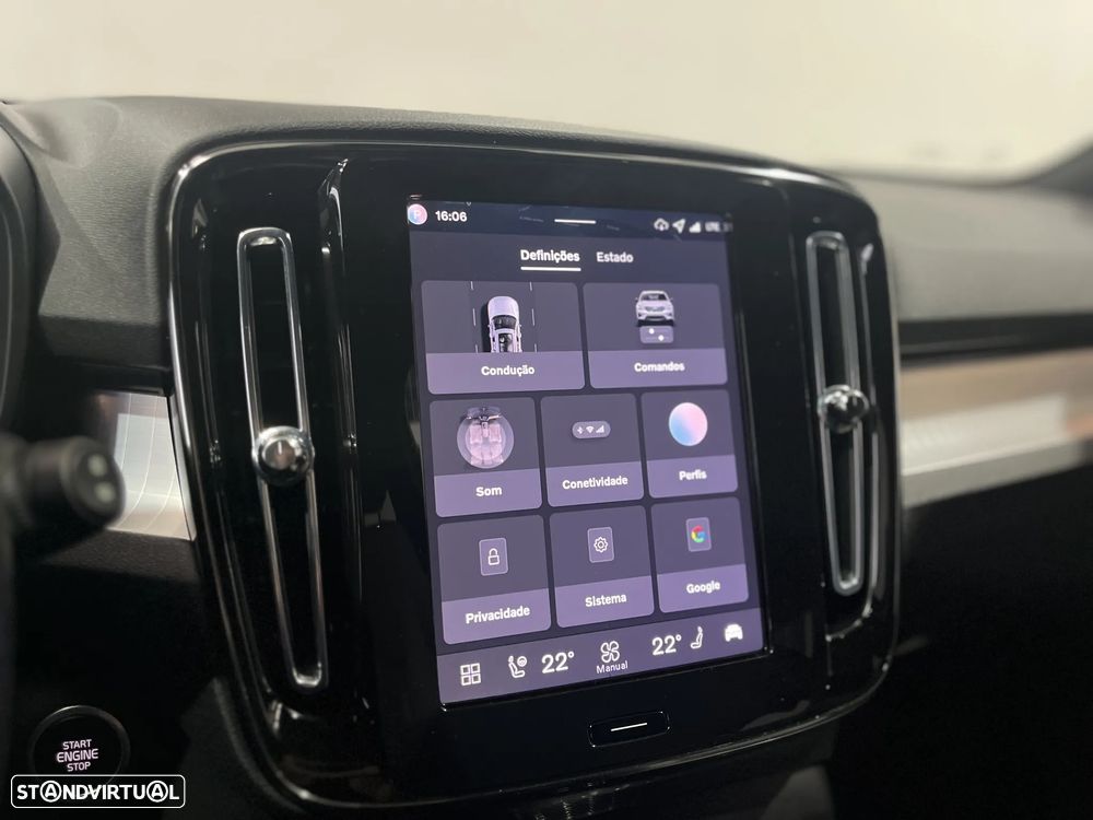 Volvo XC 40 2.0 B3 Plus Dark - 29