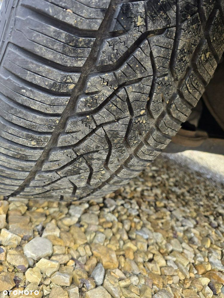 Ford Kuga 1.6 EcoBoost 2x4 Titanium - 30