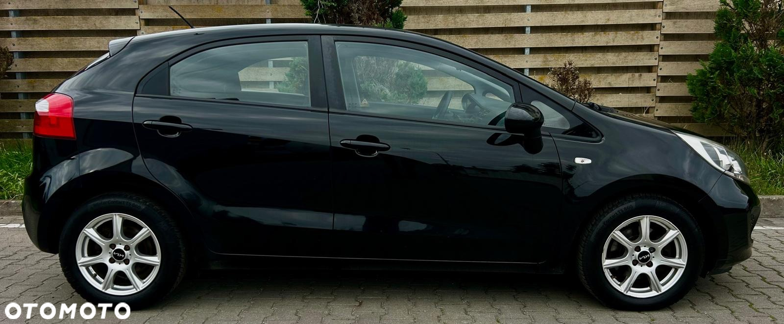 Kia Rio - 26