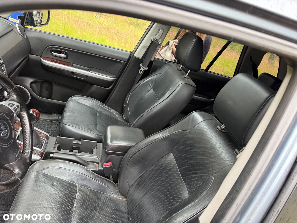 Suzuki Grand Vitara 1.9 DDiS De Luxe - 5