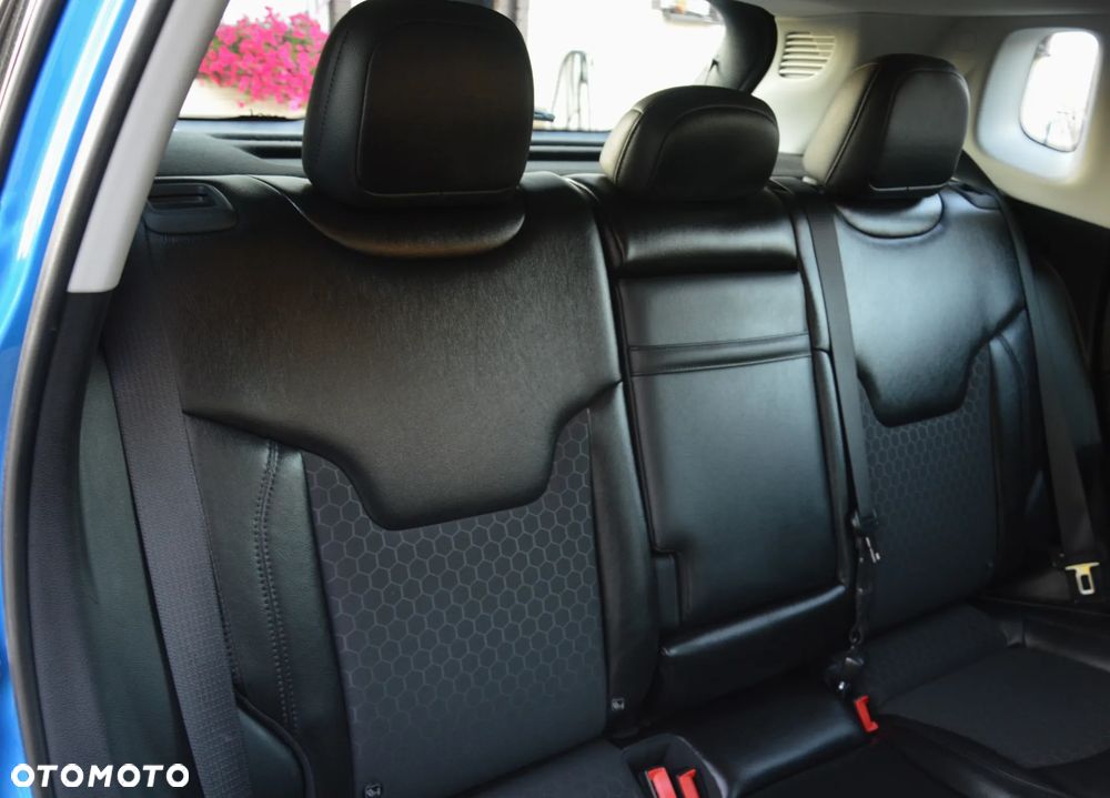 Jeep Compass - 33