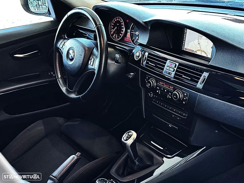 BMW 318 d Touring Navigation - 35
