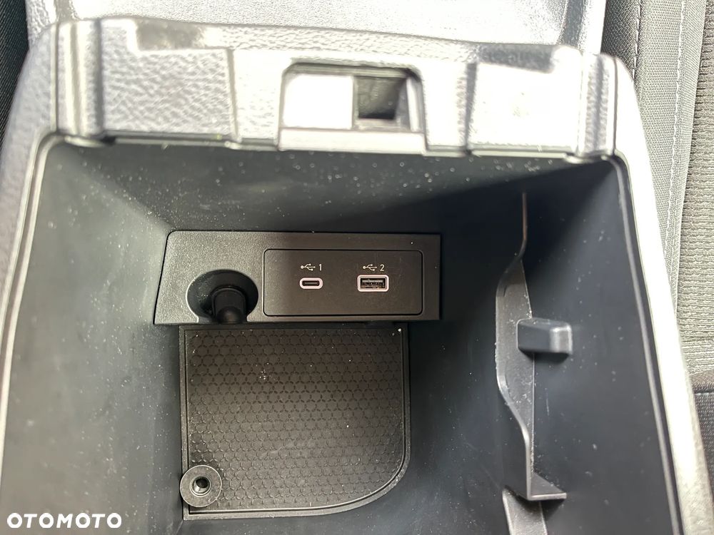 Nissan Qashqai 1.3 DIG-T N-Connecta DCT - 31
