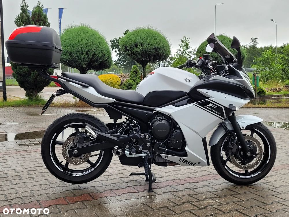 Yamaha XJ - 4