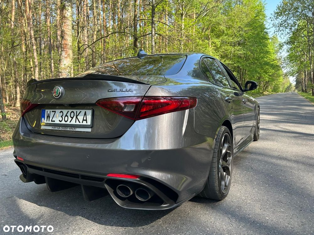 Alfa Romeo Giulia 2.9 V6 Bi-Turbo AT8 Quadrifoglio - 16