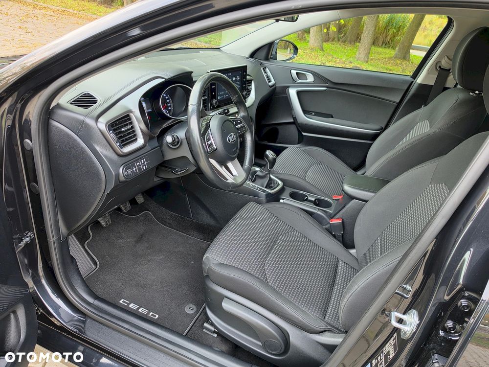 Kia Ceed 1.6 CRDi Eco-Dynamics+ (48V Mild-Hybrid) Edition 7 - 22