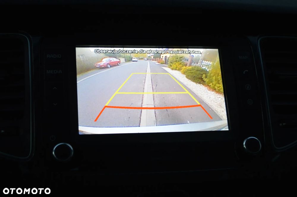 Kia Carens 1.7 CRDi L - 19