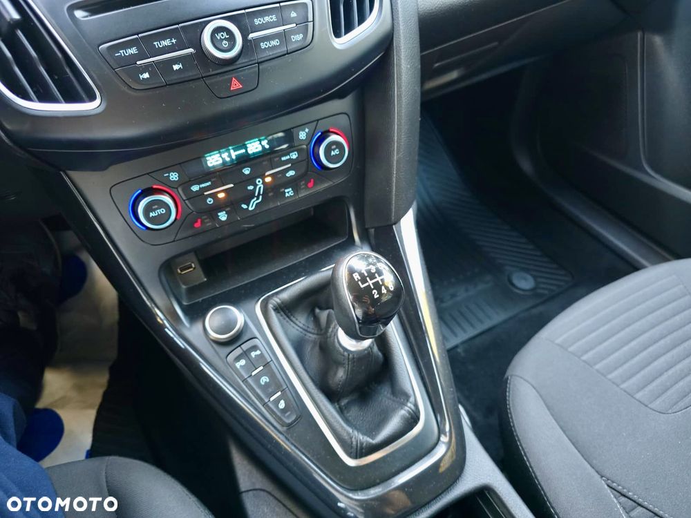 Ford Focus 2.0 EcoBlue Active Business - 18