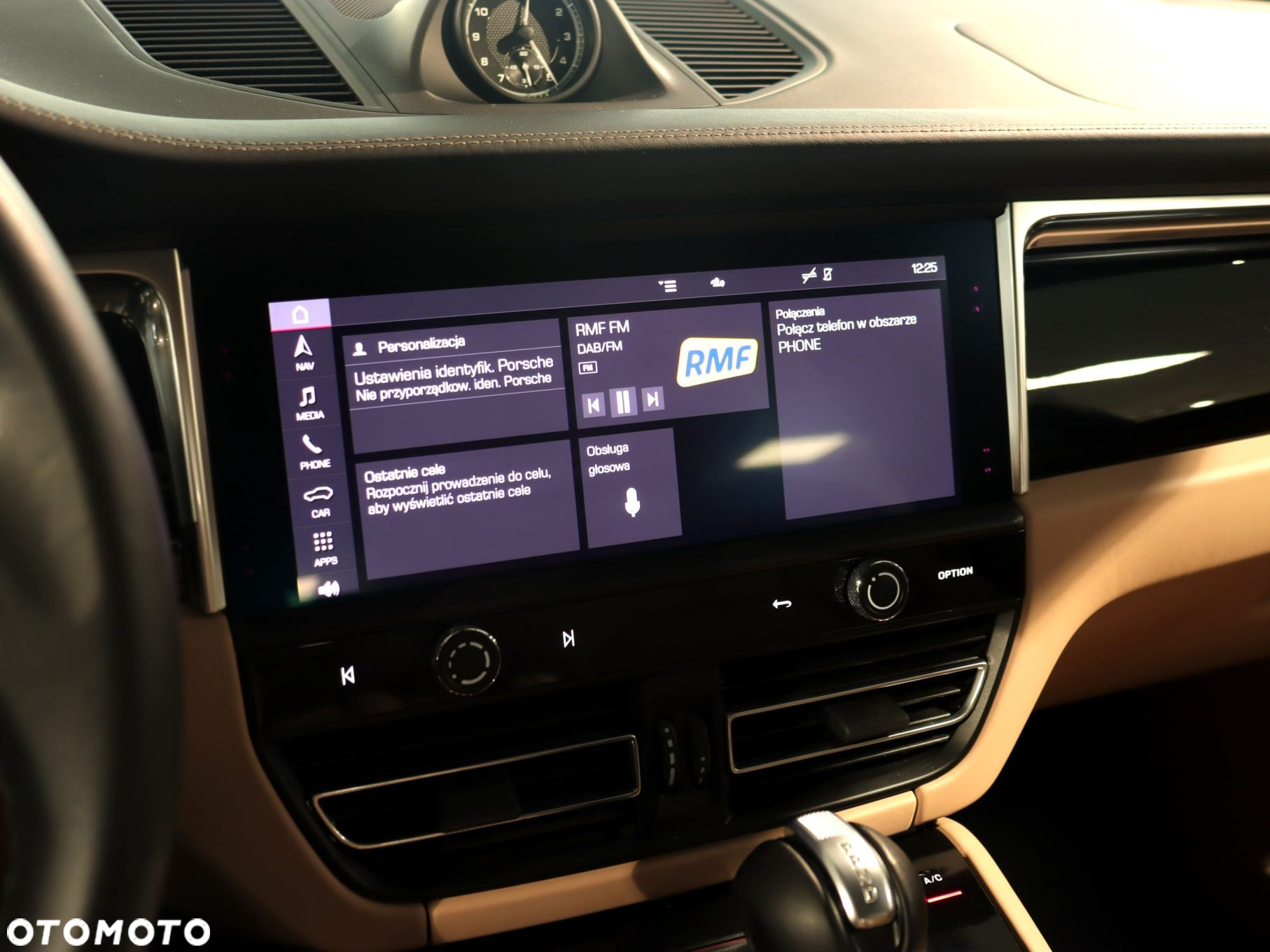 Porsche Macan - 27
