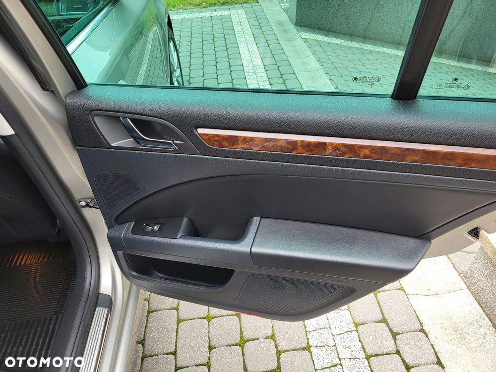 Skoda Superb 2.0 TDI Exclusive - 17