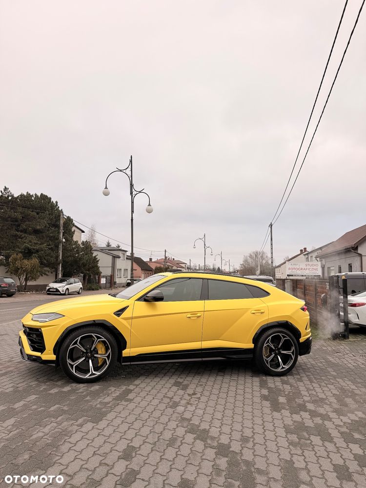 Lamborghini Urus - 3