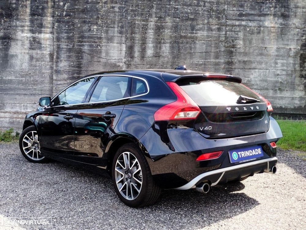 Volvo V40 2.0 D4 R-Design - 4