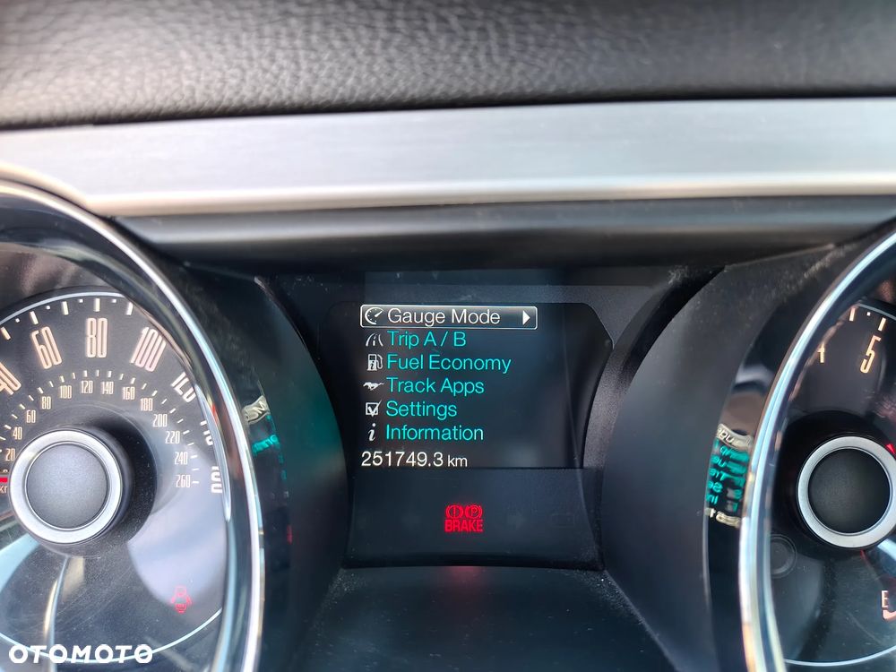 Ford Mustang 3.7 V6 Premium - 18