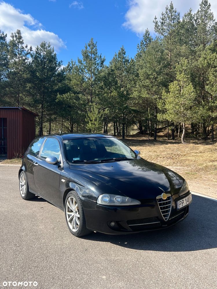 Alfa Romeo 147 1.9 JTD 16V Black Line - 5