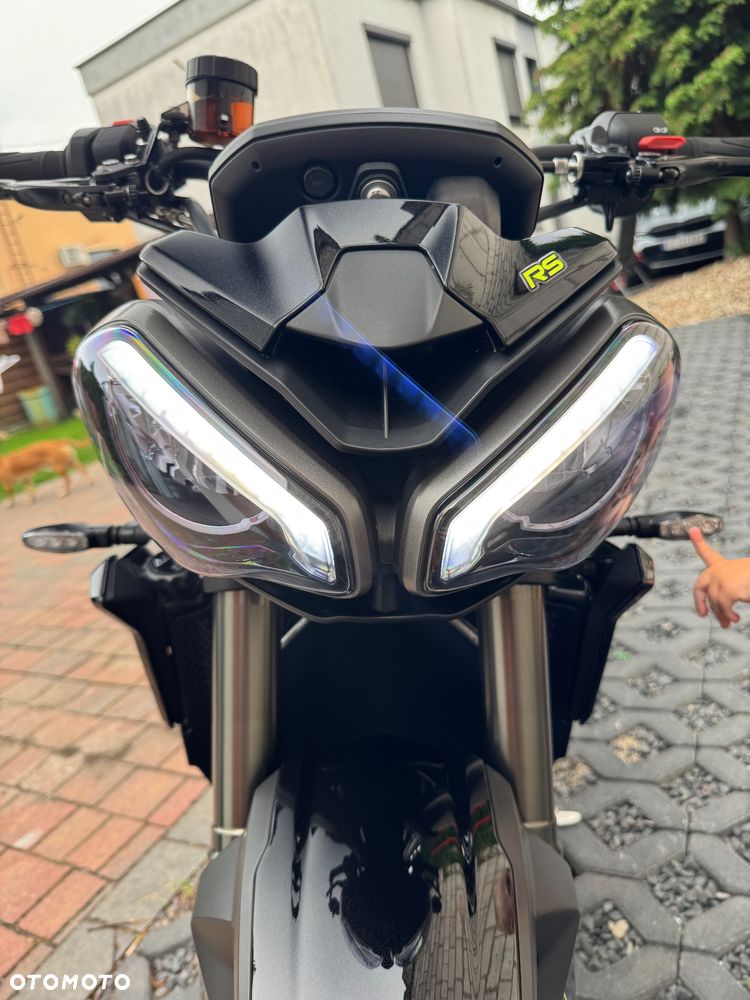 Triumph Street Triple - 14
