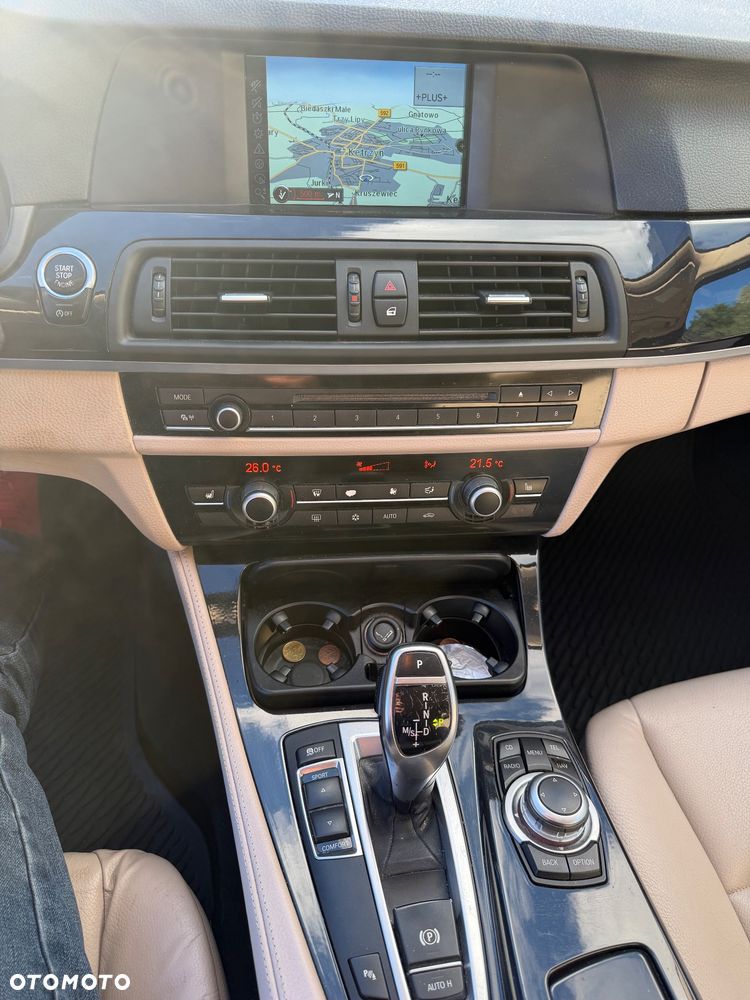 BMW Seria 5 525d - 18