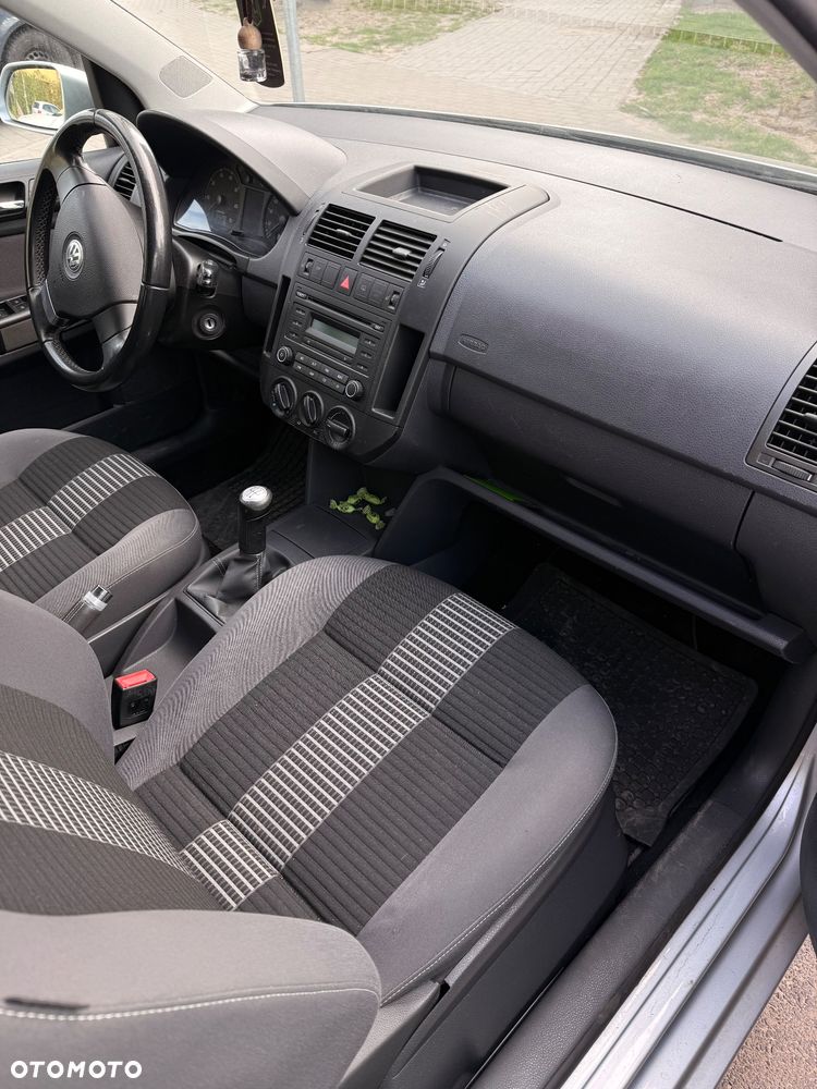 Volkswagen Polo - 9