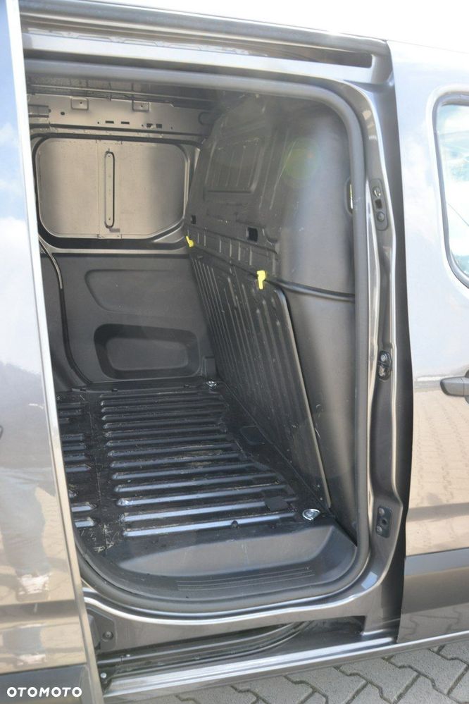 Toyota Proace City - 23