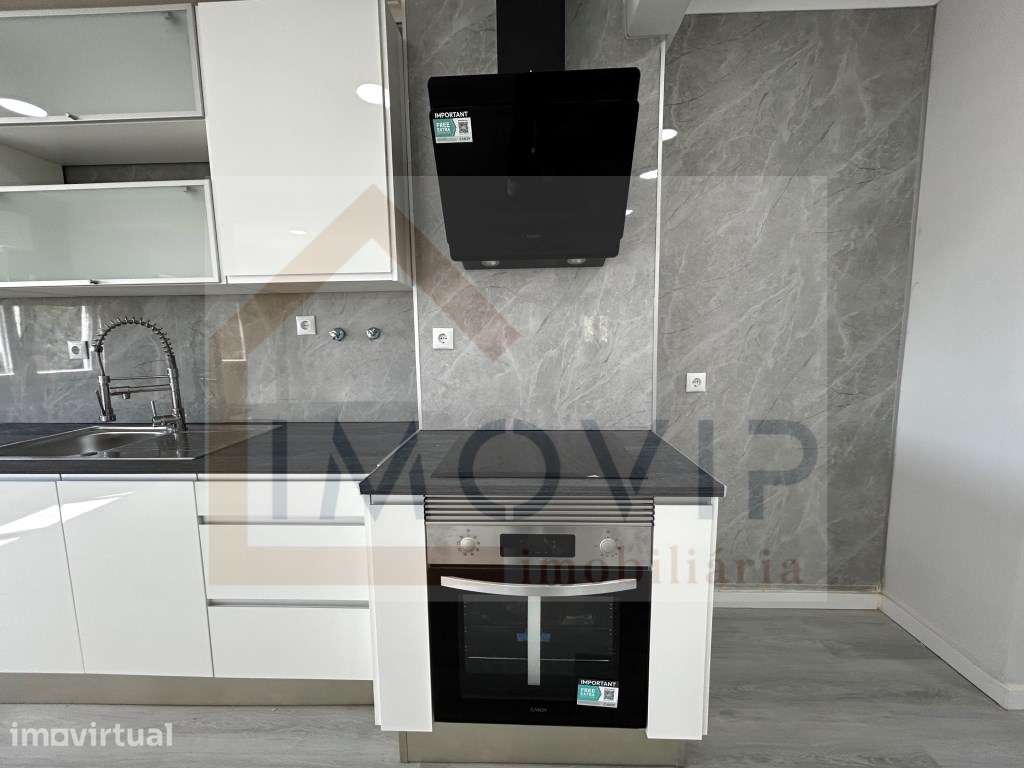 Apartamento T2 Remodelado em Setúbal - Grande imagem: 3/17