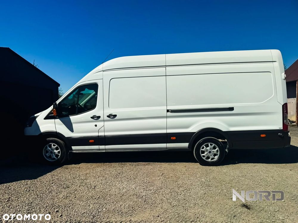 Ford Transit 2.2 L4 Trend - 7