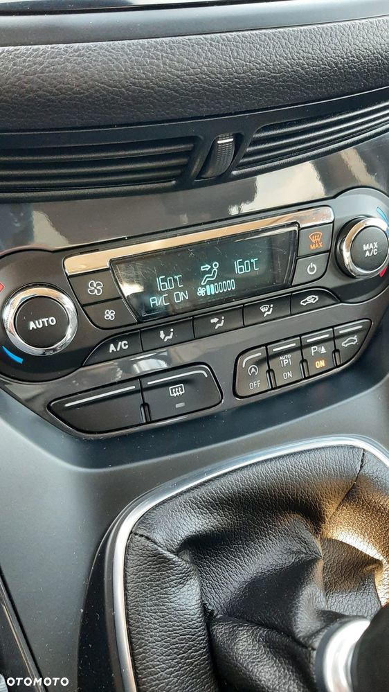 Ford Kuga 1.5 EcoBoost 2x4 Titanium - 19