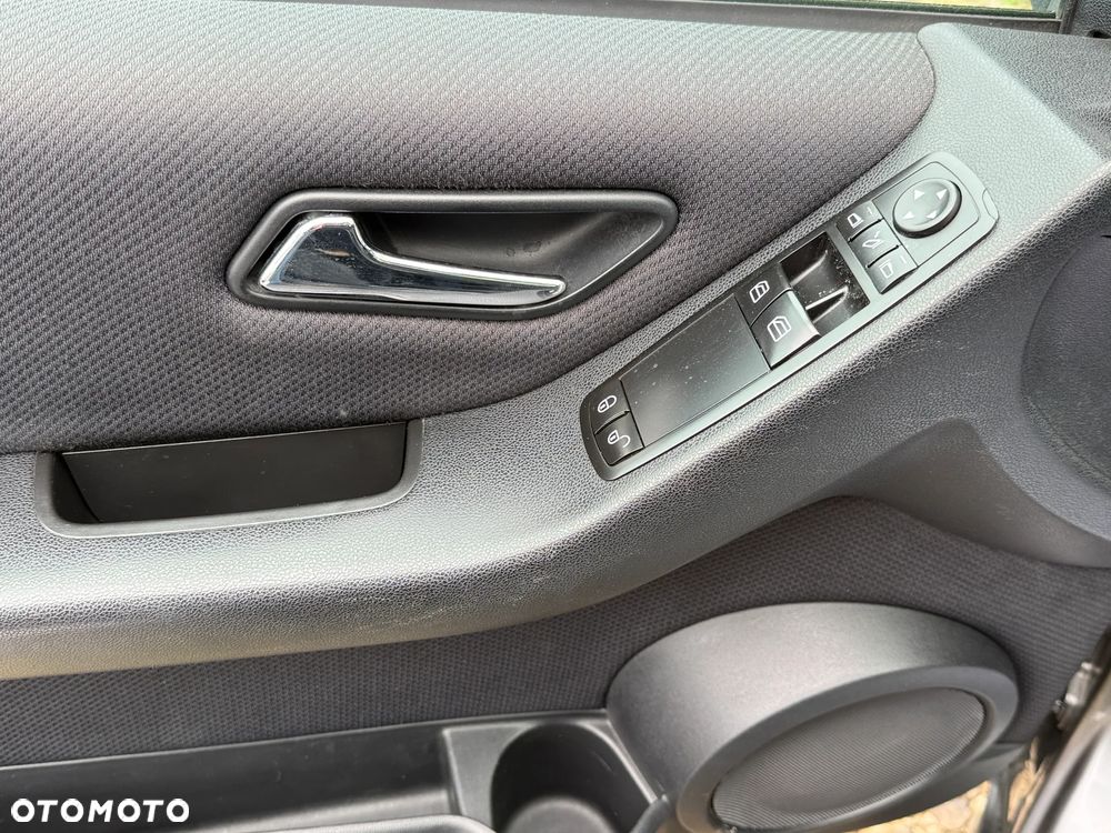 Mercedes-Benz Klasa A 160 BlueEFFICIENCY Elegance - 12
