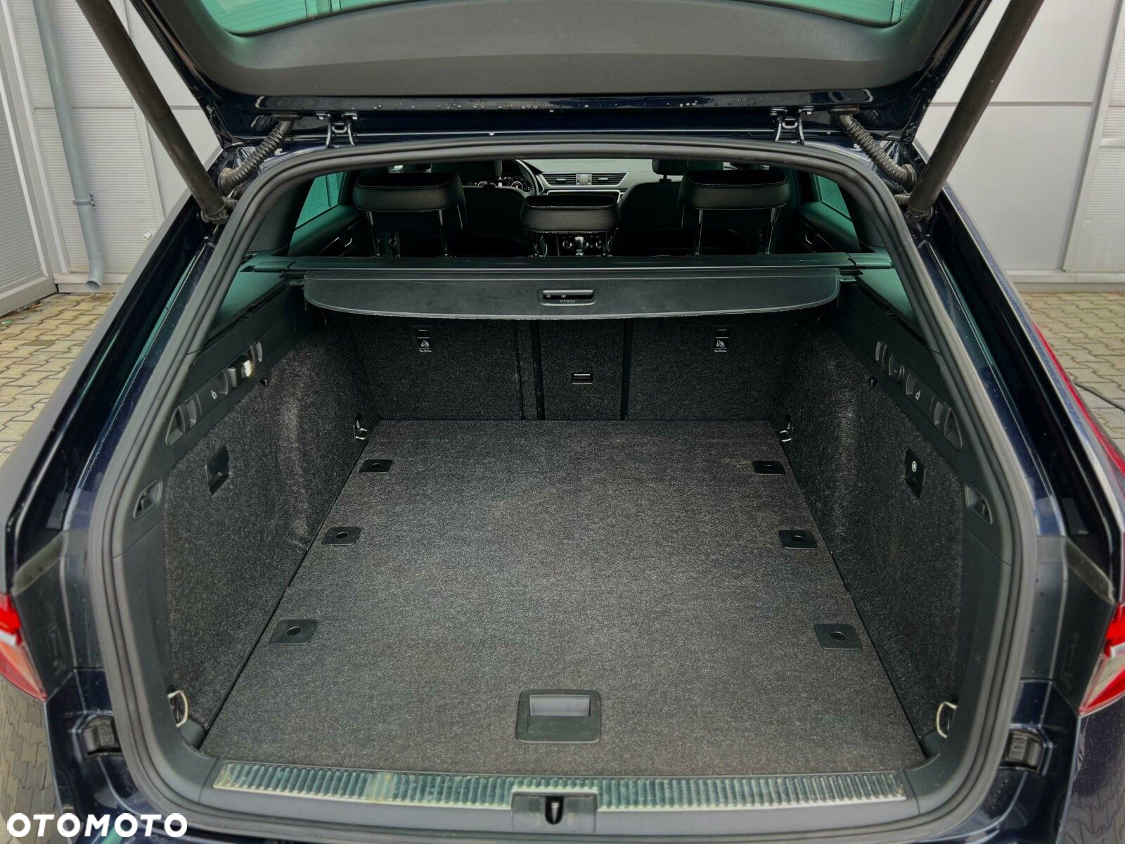 Skoda Superb 2.0 TDI 4x4 L&K DSG - 24