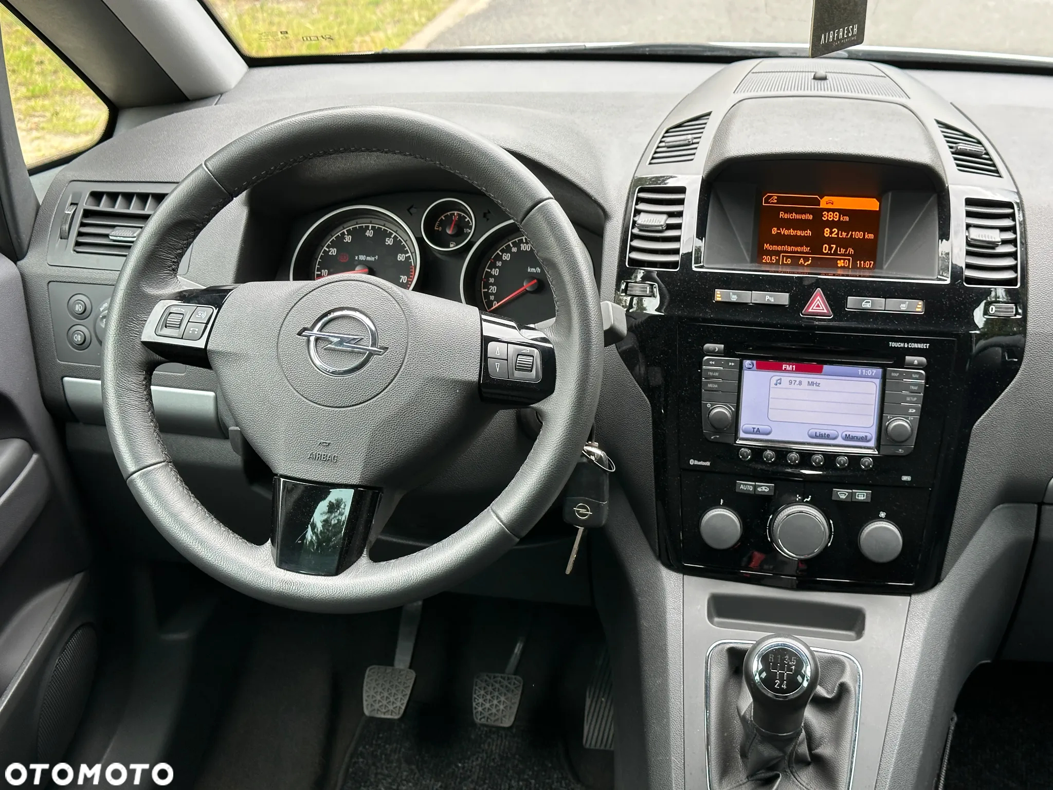 Opel Zafira 1.8 Cosmo - 27
