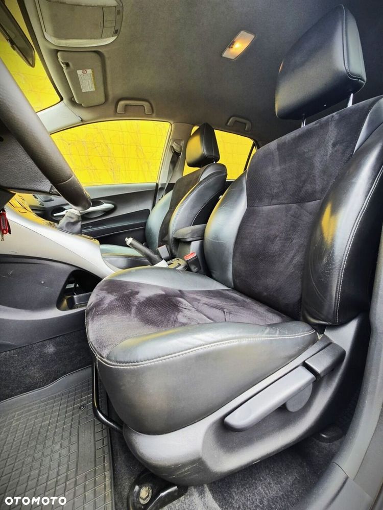 Toyota Auris 1.6 Dynamic - 14