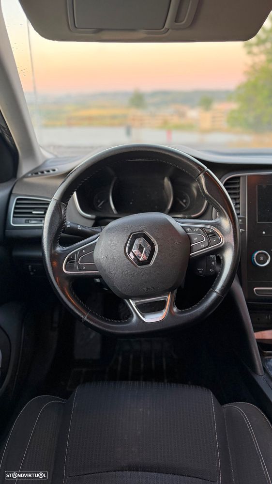 Renault Mégane - 6