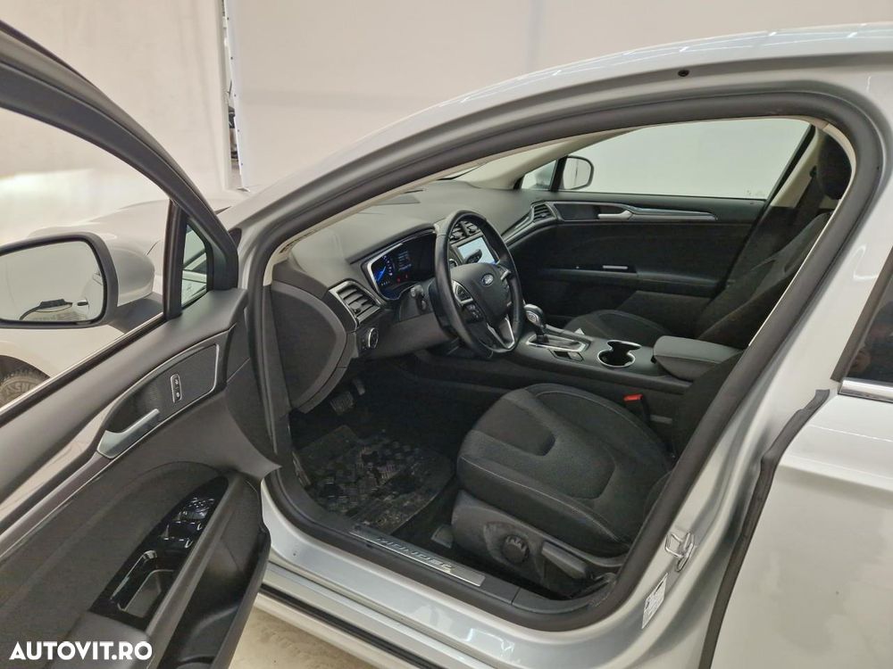 Ford Mondeo 2.0 HEV Titanium - 6