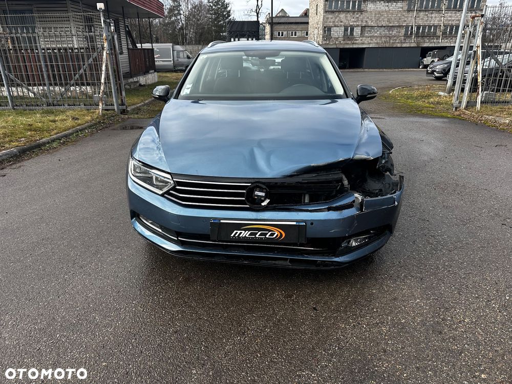 Volkswagen Passat - 8