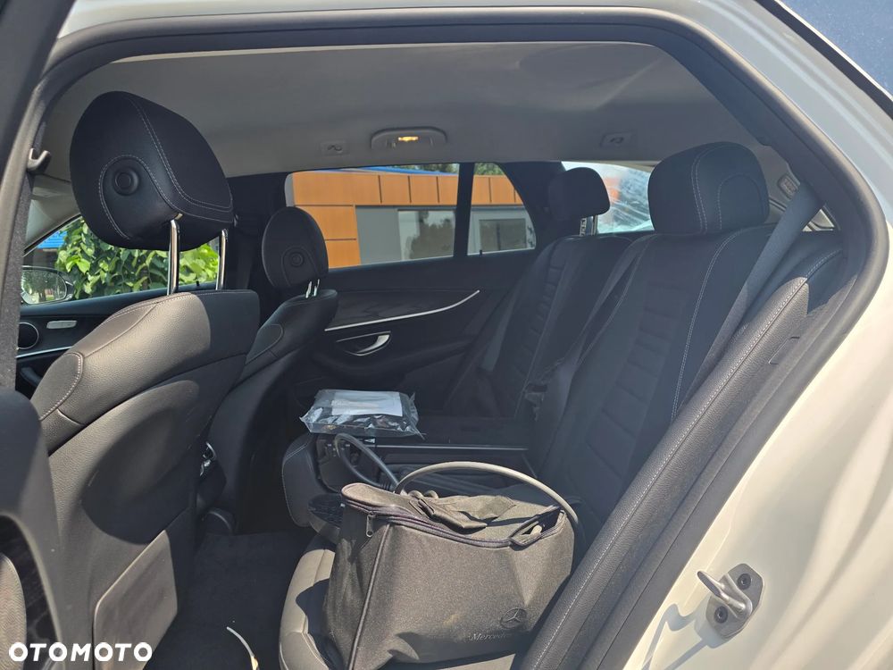 Mercedes-Benz Klasa E 300 de 9G-TRONIC Exclusive - 13